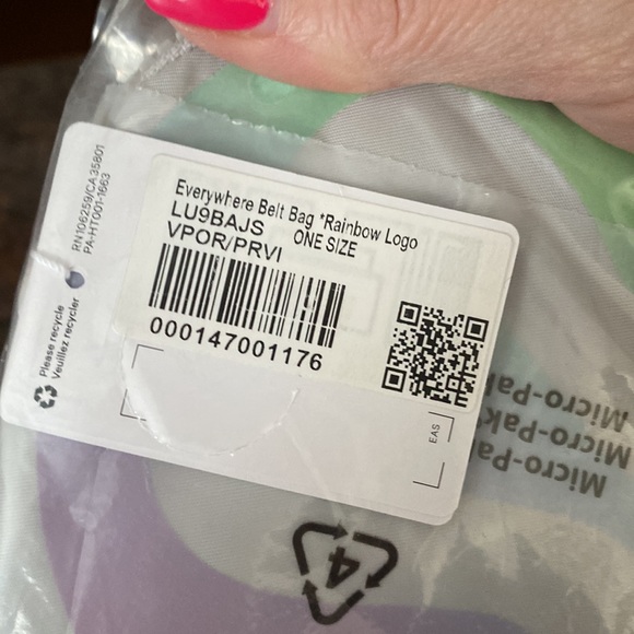 NWT Lululemon Everywhere Belt Bag - Picture 7 of 7